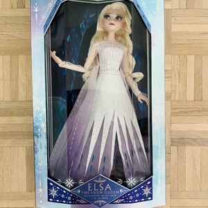 Disney Store - Frozen 2, Snow Queen Elsa Limited Edition Doll, NRFB
